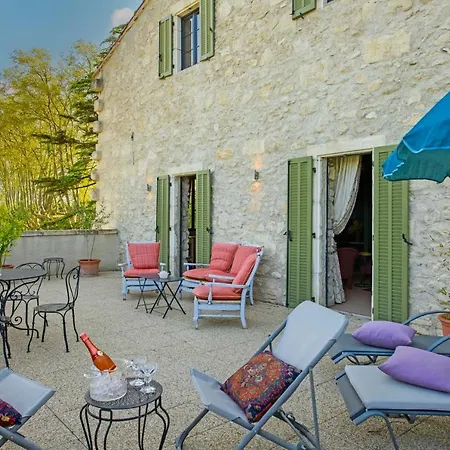 Bastide De Bellegarde 2* Awinion